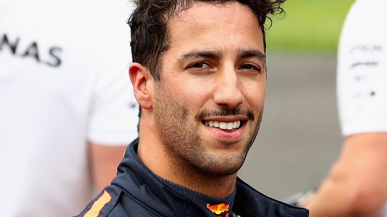 F1 Mexico: Daniel Ricciardo claims pole in Mexico before bizarre one ...