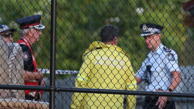 Police and emergency services personnel at Dreamworld on the day of the disaster. Picture: Regi Varghese