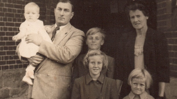 Lyn’s mother Helena Simms, pictured back right, believed Chris Dawson could do no wrong. L-R: Lyn’s brother Greg (baby), her father Len, brother Phil, sister Pat, mother Helena, and Lyn. Picture: Supplied