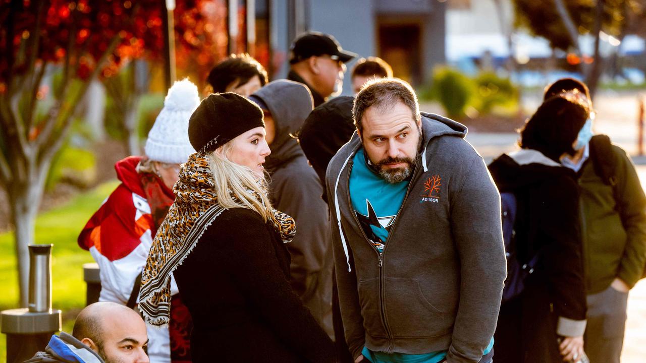 Silicon Valley Bank customers wait in line on Monday. Picture: Noah Berger/AFP