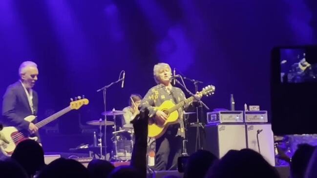 Moment Crowded House stunned Townsville 