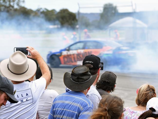 Labor vows to bring back motorsport festival