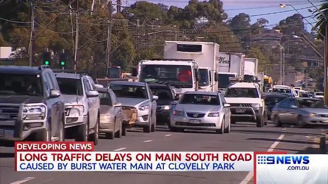 Nine News: Burst water causes traffic chaos