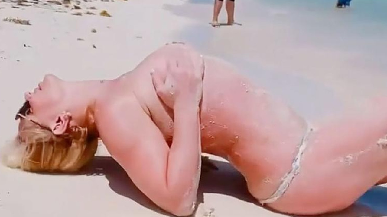 Brittany Porn Pix Swimming