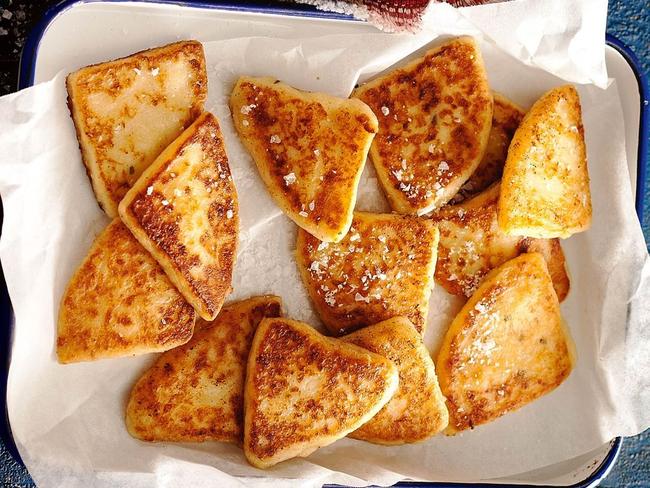 Traditional tattie scones