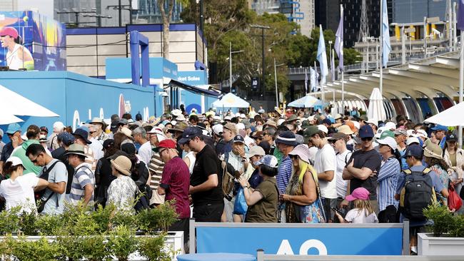 Long lines were in vogue at the Australian Open. (Photo by Darrian Traynor/Getty Images)