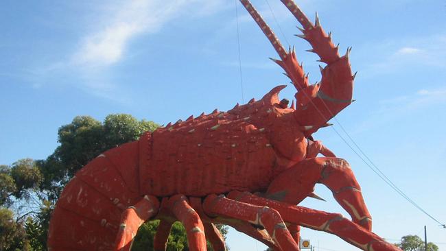 Larry, the Big Lobster along with restaurant, cafe and tourist shop in southeastern coastal town of Kingston, that is up for sale with agent hoping will sell for over $500,000.