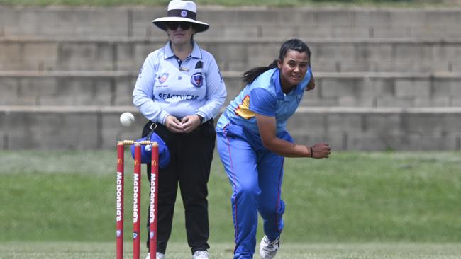 Greater Illawarra bowler Phoebe Johnston. Picture: Martin Ollman