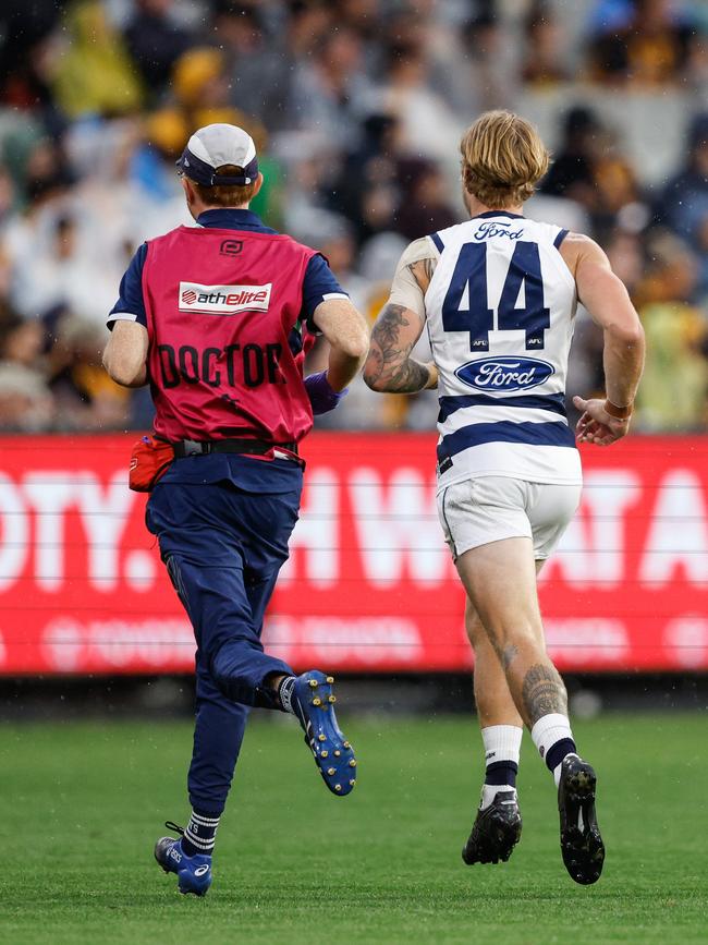 Tom Stewart came off during the match for assessment. Picture: Dylan Burns/AFL Photos via Getty Images