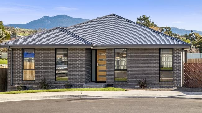 Newer homes such as 5 Halket Close, Brighton are indicative of what buyers can get for around $400,000.