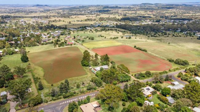 A massive parcel of land off Cawdor Road in Highfields was slated for a major subdivision before it was withdrawn by the developer. Photo taken by Properties Ruhle Real Estate.