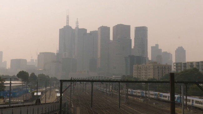Smoke haze continues to sit over Melbourne at the end of Tuesday