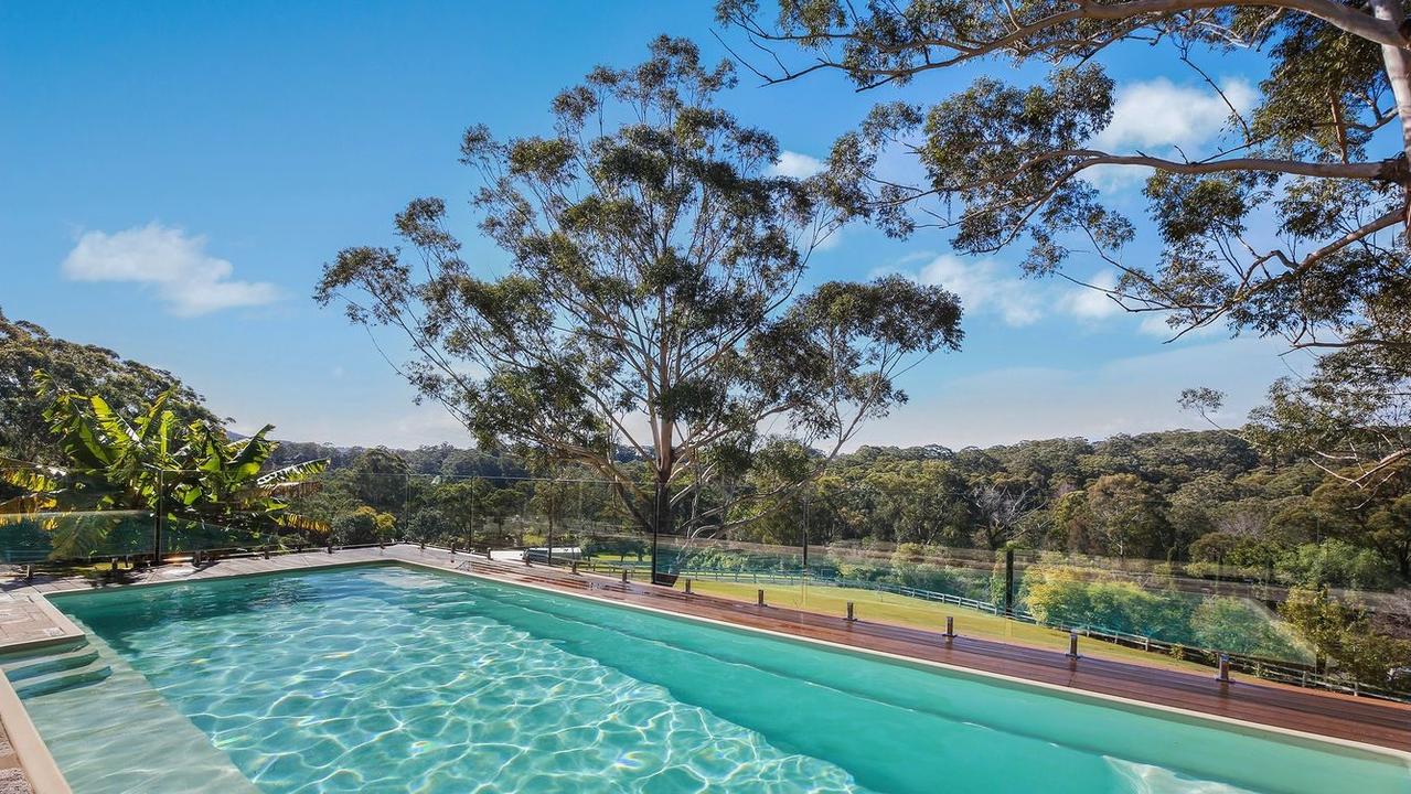 The elevated pool overlooks the picturesque Erina Valley.
