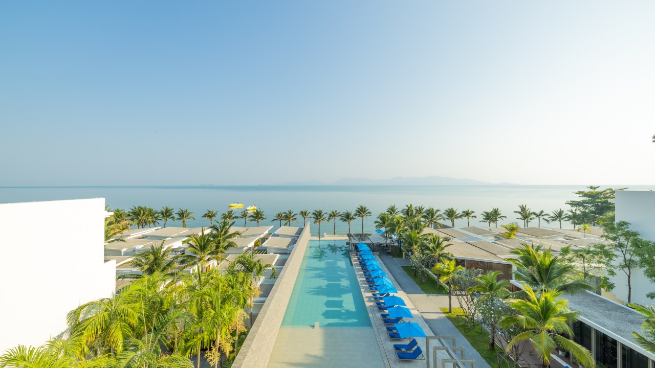 <h2>What's hot</h2><p><span>The pool. At 50 metres, it&rsquo;s the longest hotel pool I have ever seen, and much of the resort seems to revolve around it. The beachfront is only a few metres wide, so it makes sense to combine the both - lounge by the pool while looking out at the sea.&nbsp;</span></p><h2><b>What's not</b></h2><p><span>As friendly as the dining room team were, there were too many times when confusion seemed to reign over the orders, followed by apologies for another delay. Once the meals were delivered, however, they were always good.&nbsp;</span></p><h2><b>The verdict: 8.5 /10</b></h2><p><span>Once settled in, I didn&rsquo;t feel the need to venture too far from Explorar.&nbsp; The facilities and finishings were high end, the location was secluded, the views stunning and, unlike the last Thai resort I stayed in, there were no screaming children peeing from the deck into the stunning pool. Venturing out for a few meals, however, might be good idea to cope with any confusion in the dining room. Overall, I am sure, just like me, </span><i><span>The White Lotus</span></i><span> team were more than happy staying here.&nbsp;</span></p><p><span>Rooms start from $320 per night for a March booking at </span><a href="http://www.explorarhotels.com/koh-samui"><span>Explorar Koh Samui</span></a><span>.&nbsp; Scoot Airlines now flies into Koh Samui from Australia, via Singapore. </span><a href="http://www.flyscoot.com"><span>www.flyscoot.com</span></a></p><p><i><span>The writer was a guest of Scoot and the Explorar resort.</span></i></p>