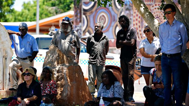 <s1>Members of the community rally at Peko Park in Tennant Creek to discuss recent issues in the township on Wednesday. Picture: Michael Franchi</s1>