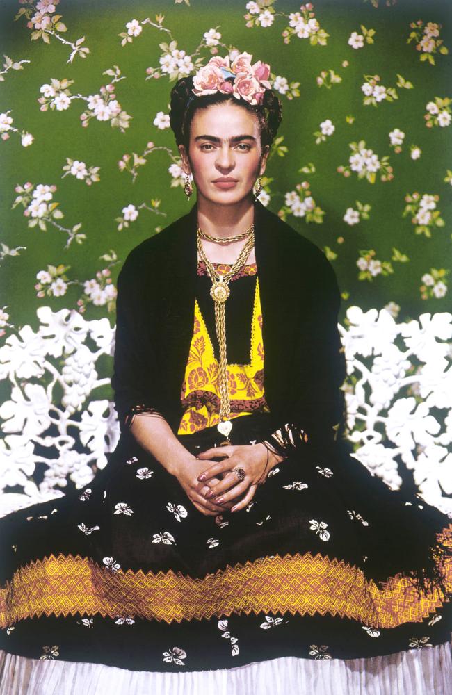 Frida Kahlo on Bench #5, 1939, by Nickolas Muray – born Szeged, Hungary 1892, died New York 1965. Carbro print, 45.5 x 36 cm; The Jacques and Natasha Gelman Collection of Mexican Modernism. Picture: © Nickolas Muray Photo Archives