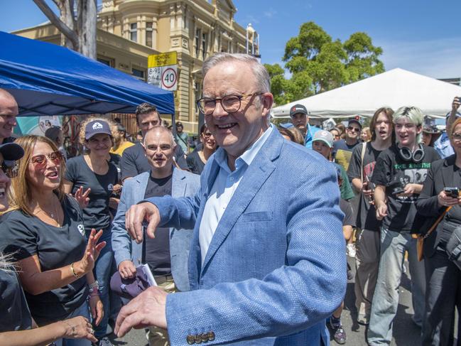 SYDNEY, AUSTRALIA - NewsWire Photos - OCTOBER 27, 2024:Prime Minister Anthony Albanese visiting Festa in Norton St, Leichhardt.Picture: NewsWire / Simon Bullard.