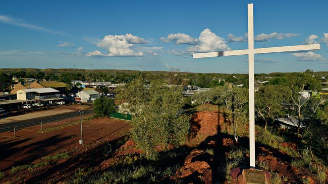 A view over Tennant Creek from the top of Anzac Hill.