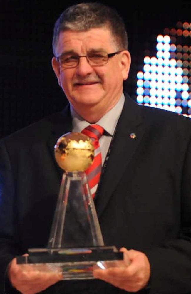 John Martin of Jaspers Brush with his Distinguished Long Service Award from NSW Sport for his contribution to Basketball. Picture: Matteo Marchi