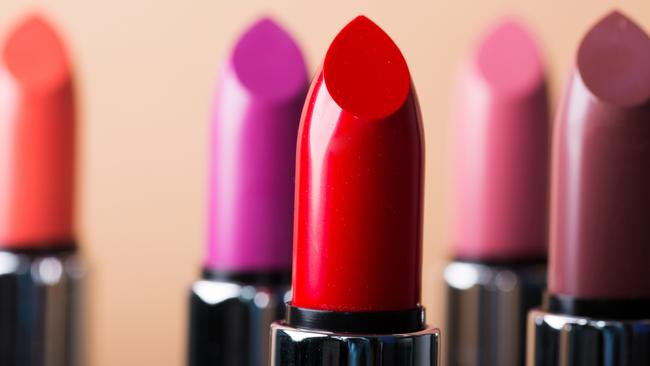 Can we still relay on the Lipstick Index during a global pandemic?