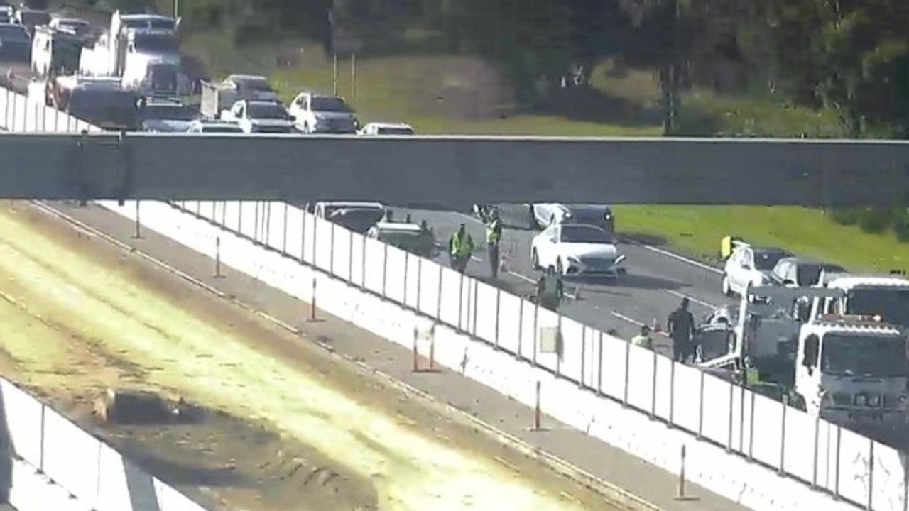 Monash Freeway Traffic Six Car Crash Causes Peak Hour Chaos Au — Australias Leading 8170