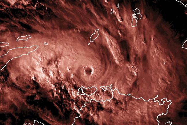 Aerial satellite picture of tropical cyclone Thelma just north of Melville Island and Darwin in 1998.