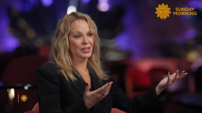 Kylie Minogue breaks down on US TV (CBS)