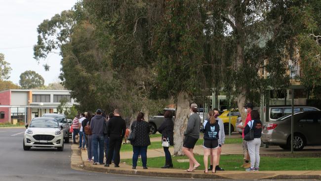 Dubbo residents line up for Covid testing at Manera Plaza. Picture: Ryan Young