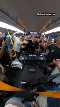 DJ treats Sydney train passengers to epic set