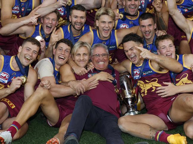 NCA. MELBOURNE, AUSTRALIA. September 28 , 2024. AFL Grand Final.  Sydney Swans vs Brisbane Lions at the MCG.   The 2024 premiers, The Brisbane Lions   .  Pic:Michael Klein