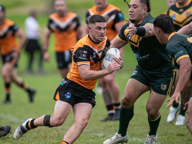 11/05/25. News Local. Sport. Bateau Bay, Central Coast, NSW.Pics by Julian Andrews.Action photographs from Rugby League Central Coast Rd 5The Entrance v Wyong first grade, at Edsacc Oval in Bateau Bay.Picture shows:The Entrance player : Jack BurrastonWyong player: