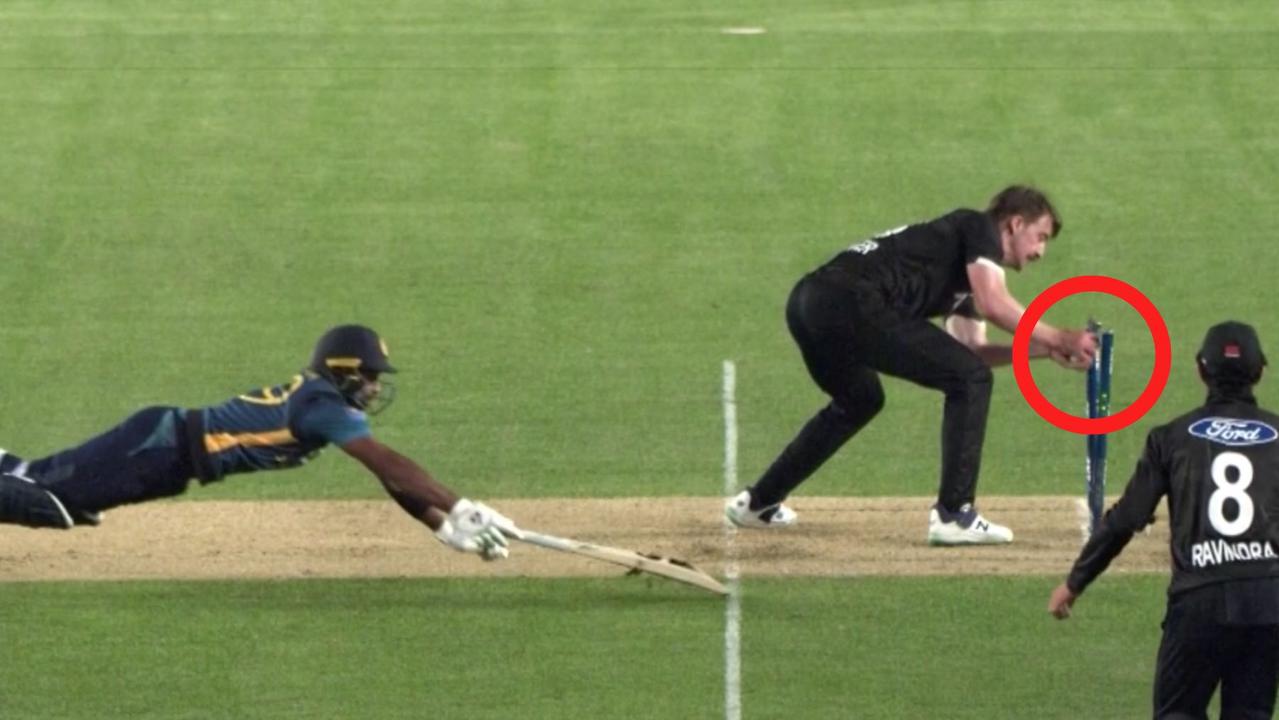 Sri Lanka’s Chamika Karunaratne was gifted a reprieve in bizarre scenes during the first ODI against New Zealand on Saturday, with faulty zing bails coming to his rescue.