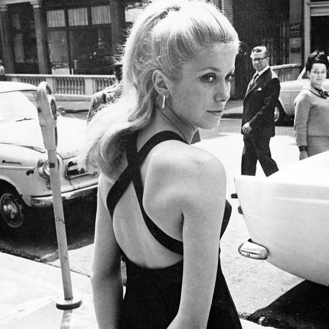 EMBARGO FOR WISH 01 SEP 2023. FEE MAY APPLY. French film star Catherine Deneuve in London for the premiere of her new film 'Repulsion', a thriller directed by Roman Polanski, 10th June 1965. (Photo by Keystone/Hulton Archive/Getty Images)