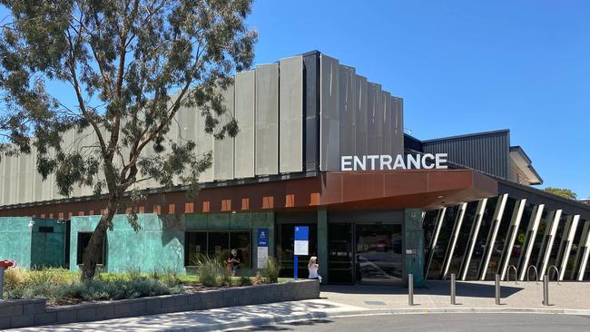 Melbourne University has announced the U-Vet animal hospital in Werribee will close, but staff and students are fighting back. Picture: Tony Gough