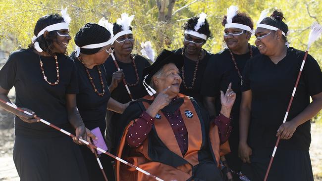 Arrernte, Amatjere and Alyawarre woman Rosalie Kunoth-Monks will be honoured in a state funeral at the Batchelor Institute’s Desert People’s Centre campus, Alice Springs (Mparntwe).