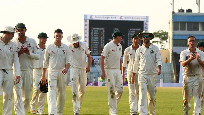 CHITTAGONG, BANGLADESH - SEPTEMBER 04:  The Australian team walk off the ground at the end of play during day one of the Second Test match between Bangladesh and Australia at Zahur Ahmed Chowdhury Stadium on September 4, 2017 in Chittagong, Bangladesh.  (Photo by Robert Cianflone/Getty Images)