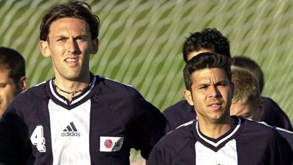 Tony Popovic (left) and Steve Corica at a Socceroos training camp in 2001.