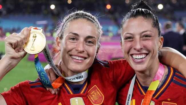 Spain's midfielder Jennifer Hermoso (R) celebrates victory. (Photo by FRANCK FIFE / AFP)