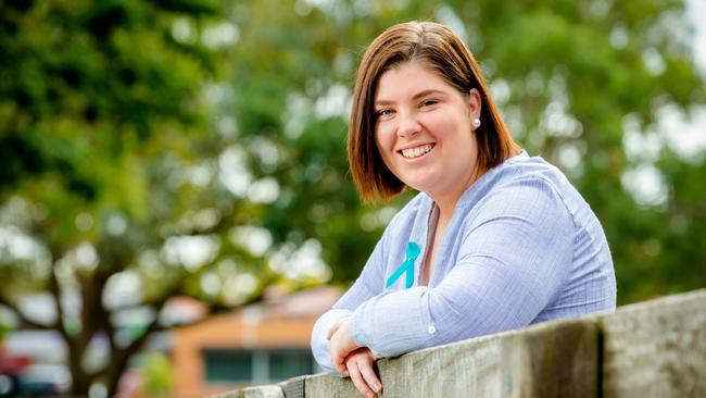 21-year-old Jess Best of Chermside is the face of Cancer Council Queensland 'Relay For Life'. (AAP Image/Richard Walker)