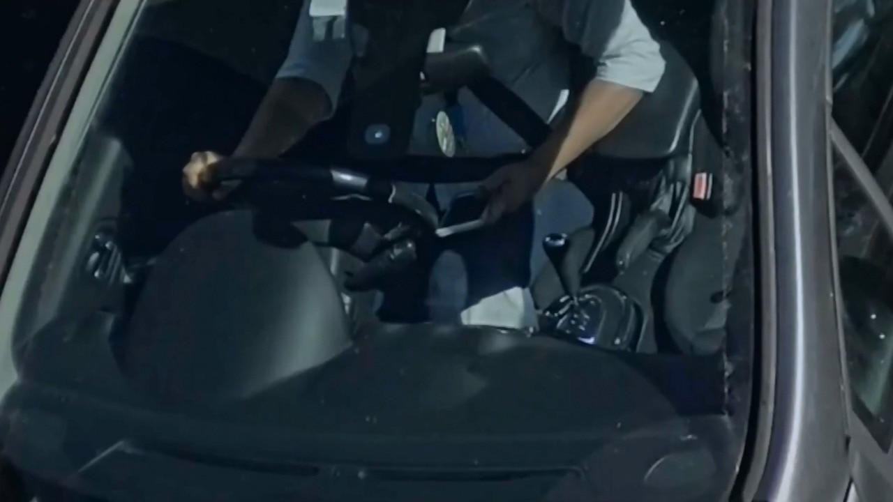 Hundreds of drivers caught using phones on Sydney Harbour Bridge