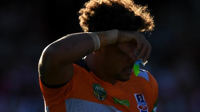 It was another tough afternoon for Newcastle. (AAP Image/Paul Miller)