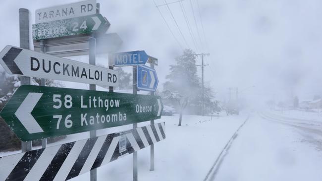 Snow hits Oberon this morning. Picture Grant Turner