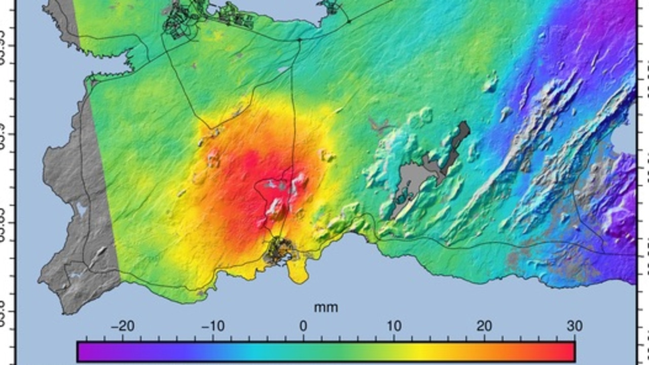 COSMO-Skymed interferogram spanning 24-hours between 18−19 November at 06:41. The broad uplift signal visible in orange/red around Svartsengi is indicative of a deep inflation (&gt;5 km) taking place. Picture: Icelandic Meteorological Office