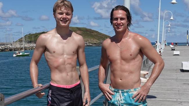 Jesse Webb from Coffs Harbour and Ryan Harragon from Brisbane. The weather was on point at the Coffs Harbour Jetty on Boxing Day, 2022. Picture: Chris Knight