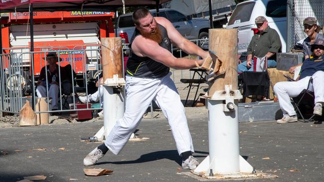 Kody Steers competing in a heat of the woodchop event.Heritage Bank Toowoomba Royal Show.Saturday April 20th, 2024 Picture: Bev Lacey