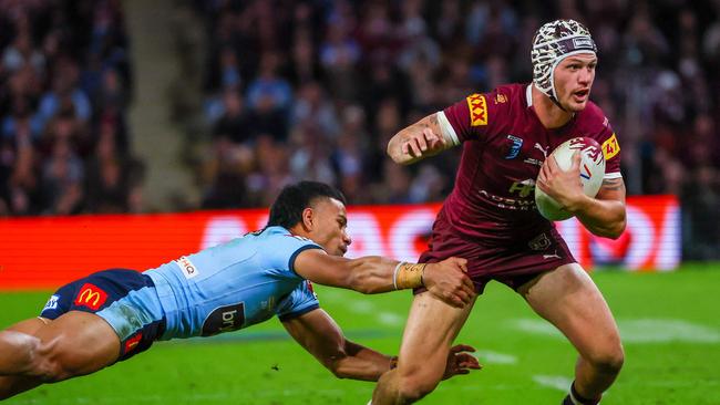 Ponga (R) has consistently shown his top-level quality for Queensland, but hasn’t had the same influence for Newcastle. Picture: AFP