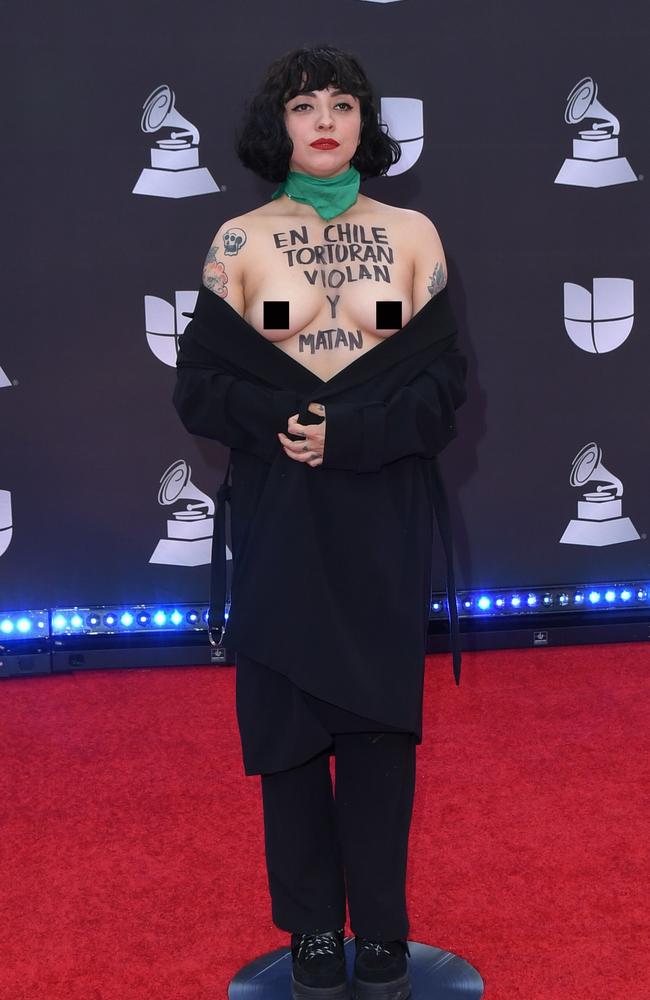 lager Indsigtsfuld I mængde Singer Mon Laferte's naked protest on Latin Grammys | Photo | news.com.au —  Australia's leading news site