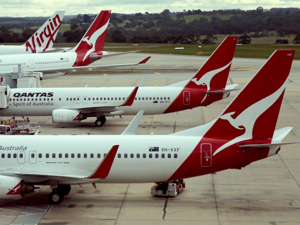 qantas large baggage