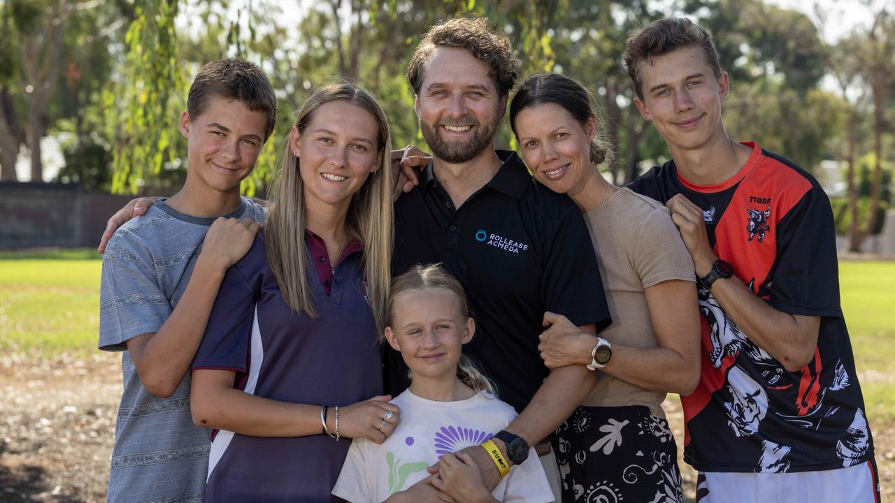 Andy Arnold with his family Owen, 15, Madison 16, Elka 8, Lewis, 13, and wife Mel Arnold. Picture: Kelly Barnes