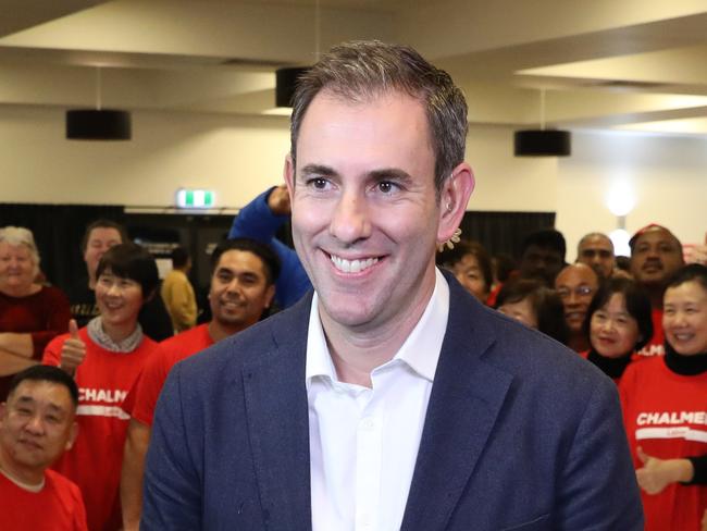 FEDERAL ELECTION 2022 SEAT OF RANKIN. Jim Chalmers at his post election party at Logan Rec Club, Logan Central. Saturday MAY 21st 2022. Picture Mark Cranitch.